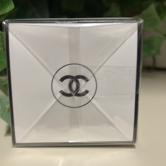 CHANEL No 5 Paris ~ The Shower Gel 6.8 Fl. Oz. 200ml. Sealed! 🖤🤍❤️ - Picture 4 of 5